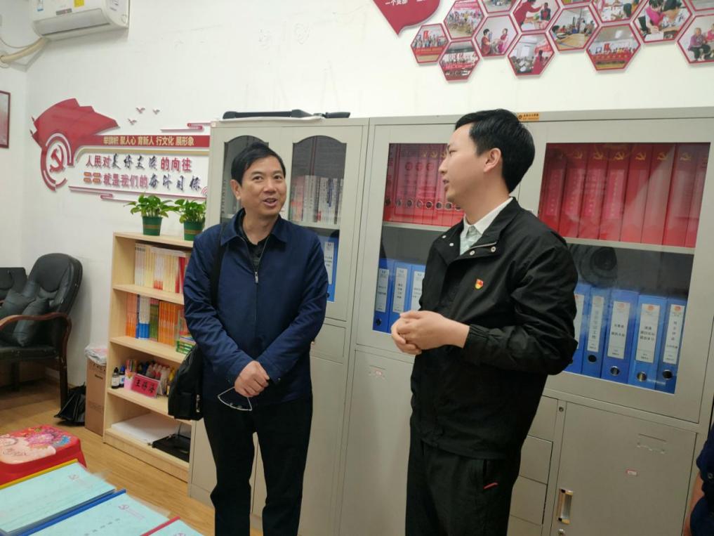支部书记介绍支部工作情况.jpg
